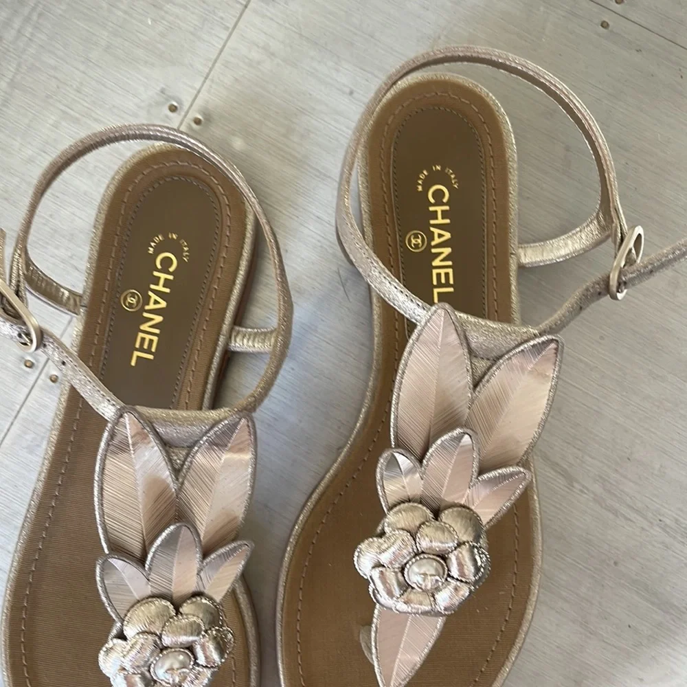 Chanel gold wing thong sandal goatskin metallic flats sz 36
